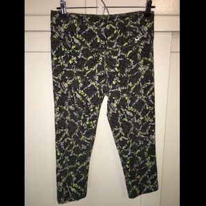 Nike Capri Spandex Workout Pants